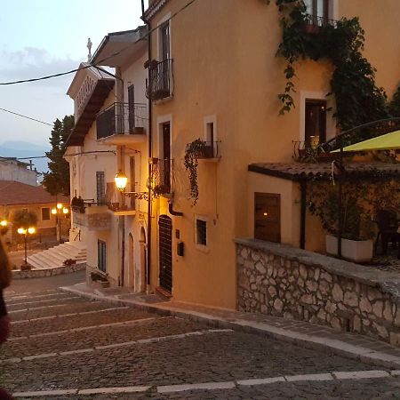 Scaccia Pensieri Villa Cerchio Exteriör bild
