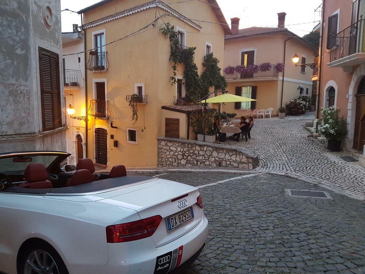 Scaccia Pensieri Villa Cerchio Exteriör bild