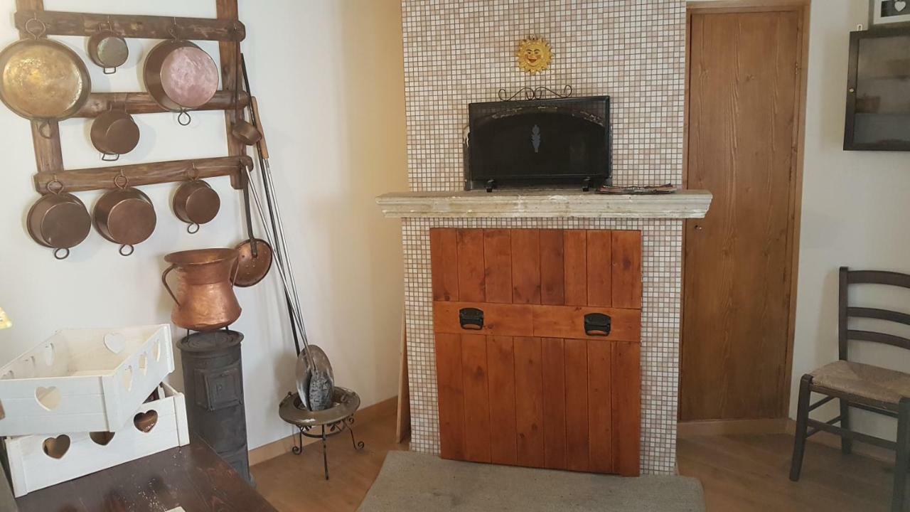 Scaccia Pensieri Villa Cerchio Exteriör bild