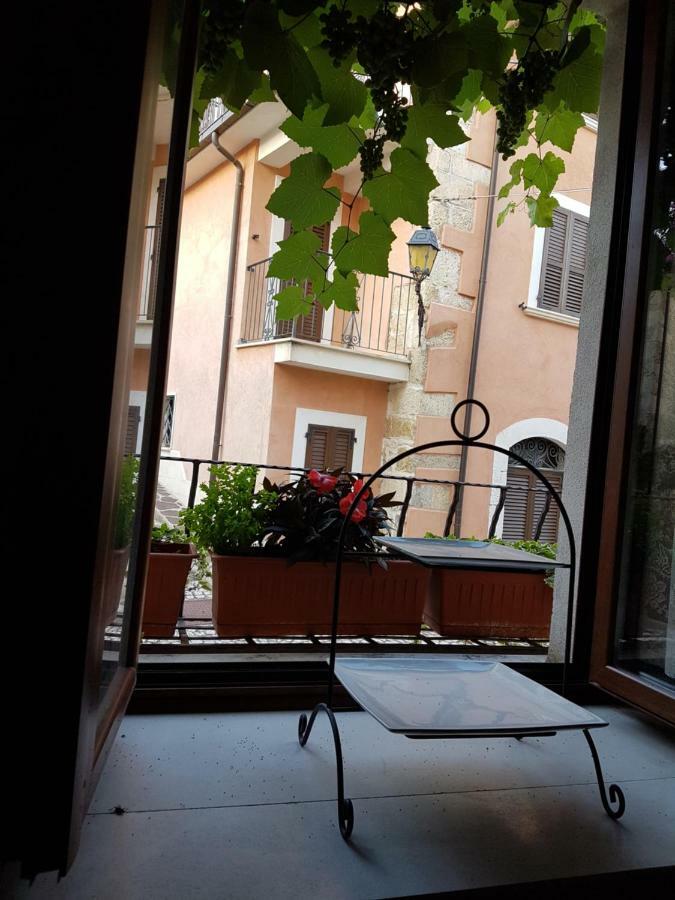 Scaccia Pensieri Villa Cerchio Exteriör bild