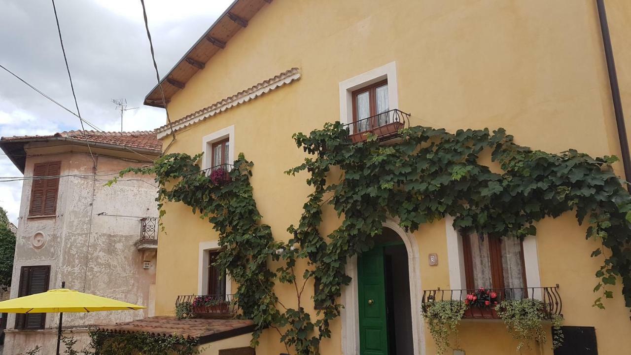 Scaccia Pensieri Villa Cerchio Exteriör bild
